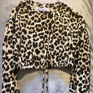 No boundaries size medium cheetah print cropped sweater